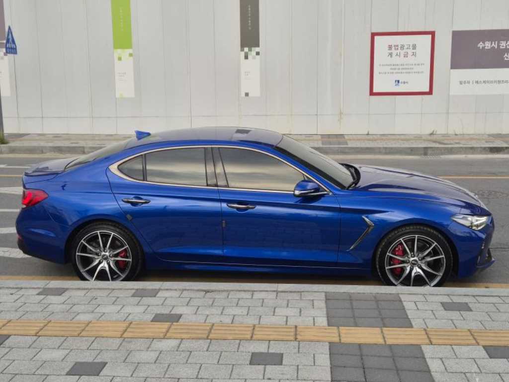 Genesis G70 - Vista 7