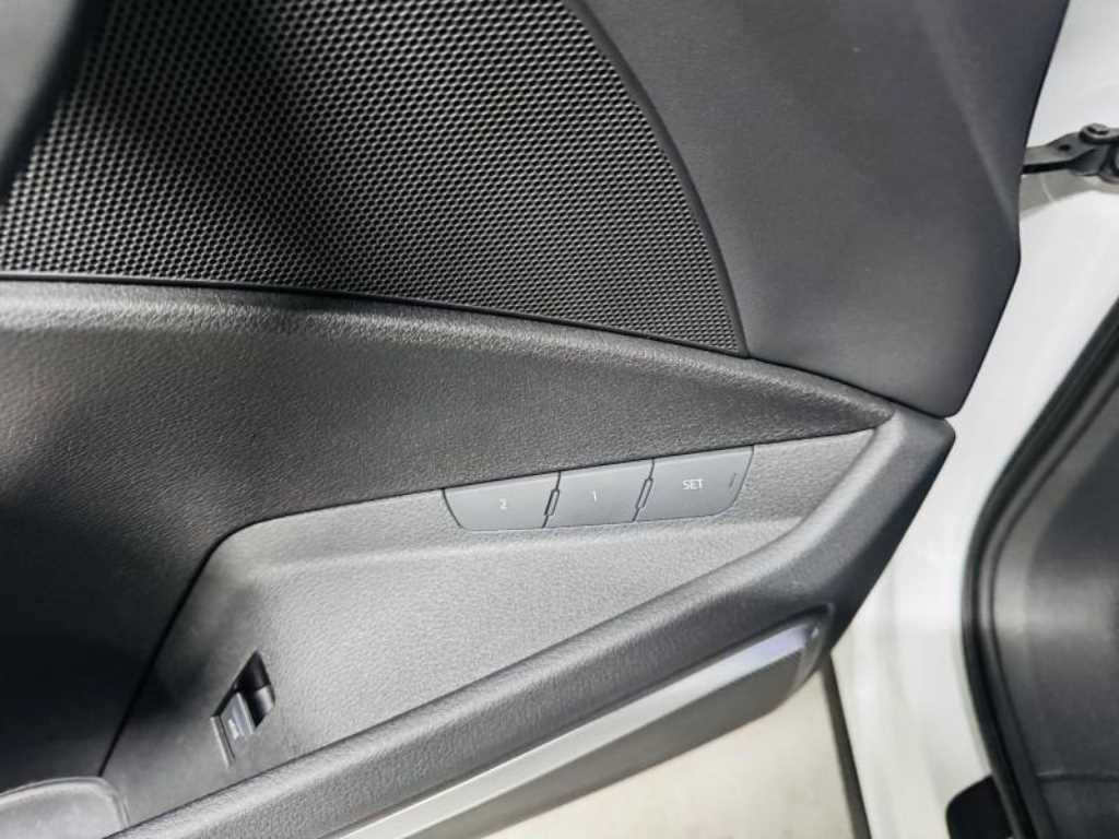 Audi e-Tron - Vista 11