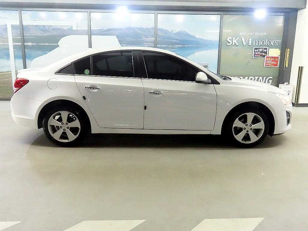 Chevrolet Cruise - Vista 3