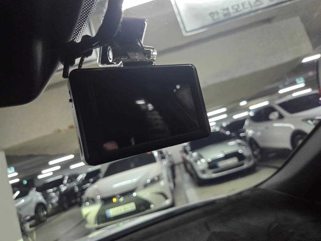 HYUNDAI Avante - Vista 11