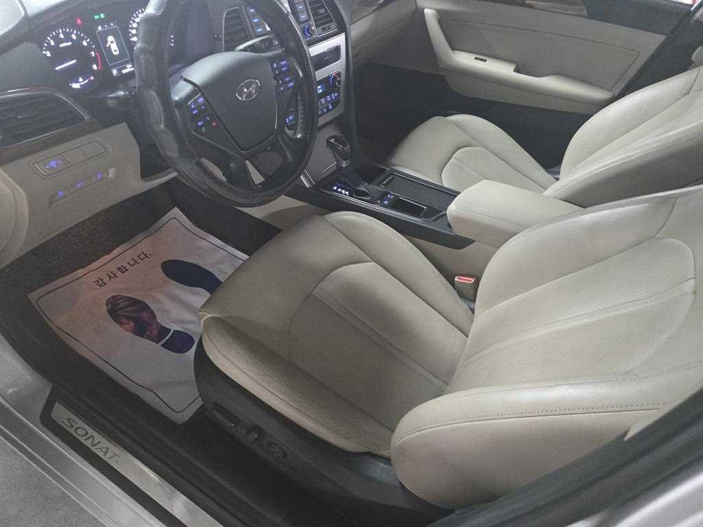 HYUNDAI Sonata - Vista 7