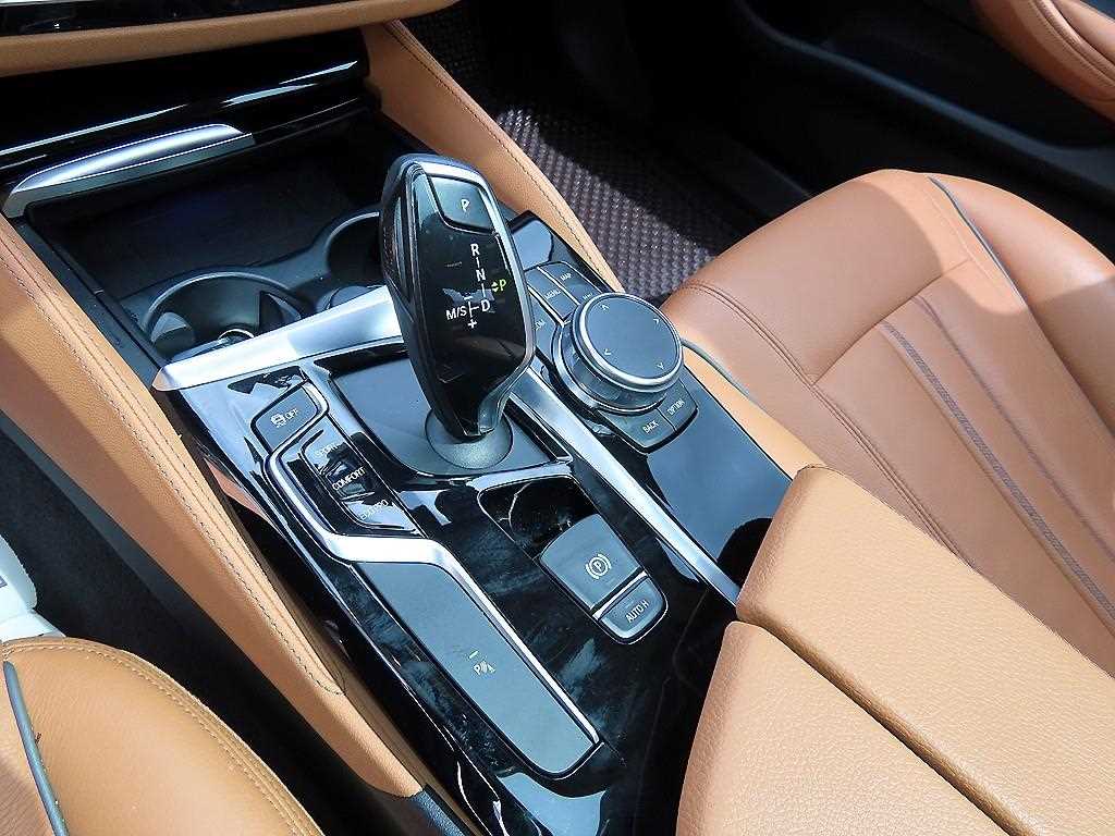 BMW 5 Series - Vista 11