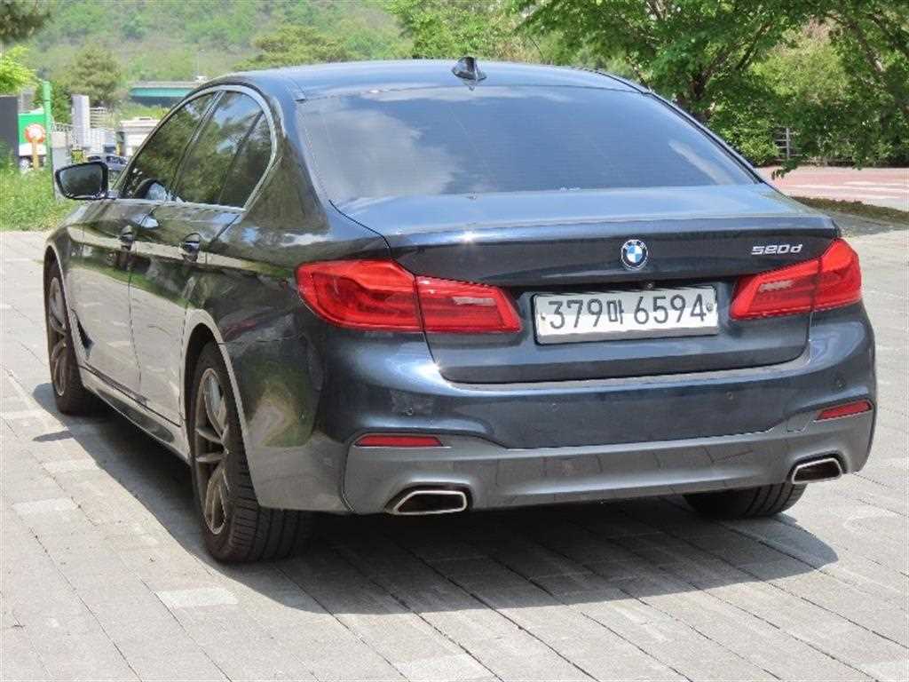 BMW 5 Series - Vista 4