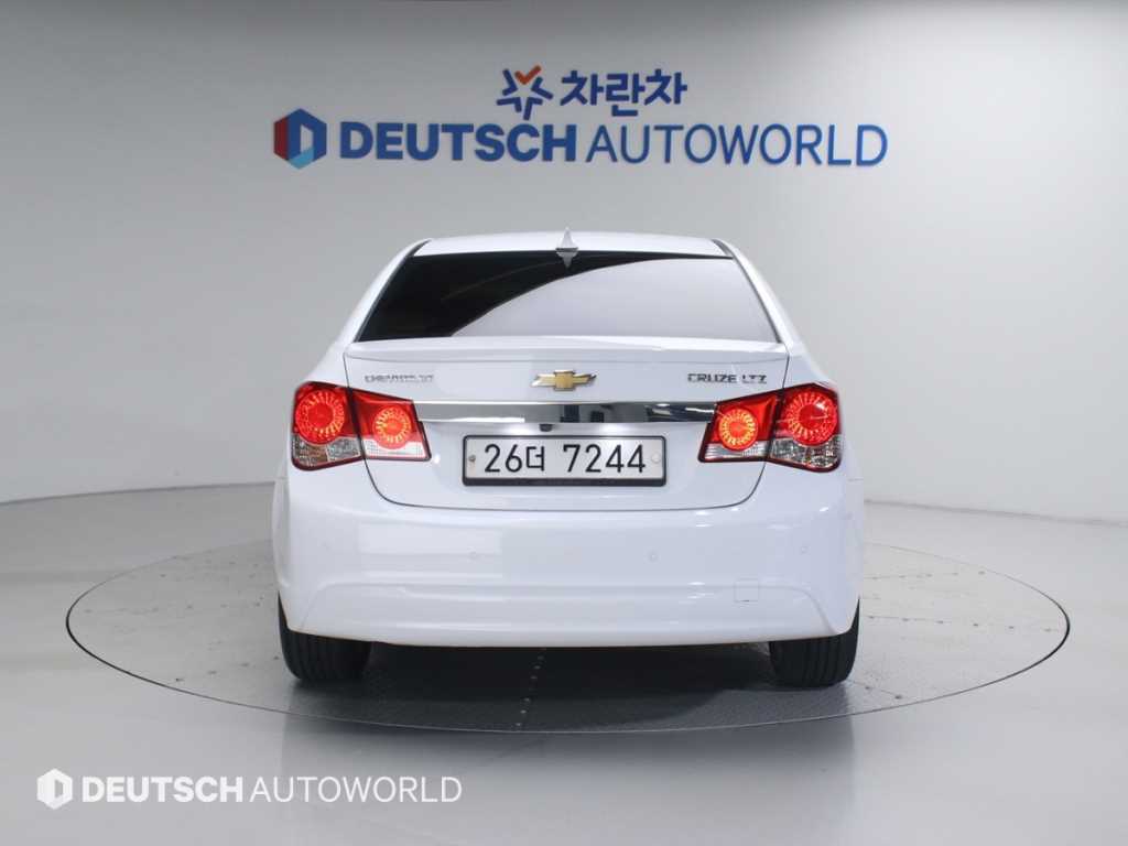 Chevrolet Cruise - Vista 4