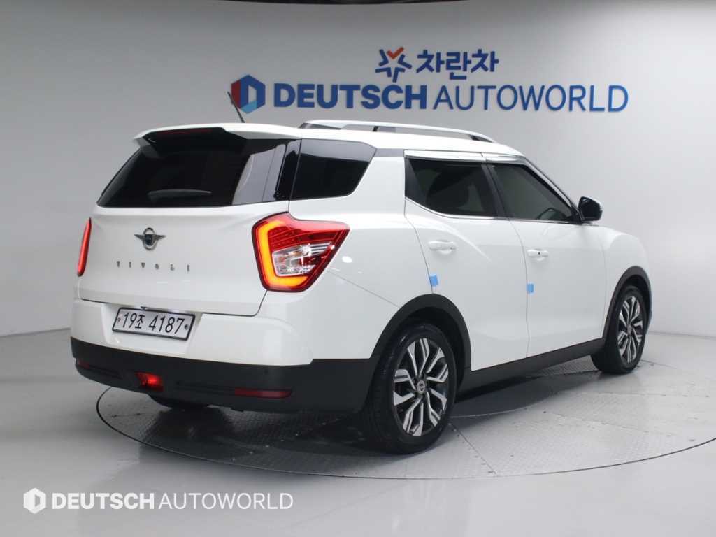 Ssangyong Tivoli - Vista 2