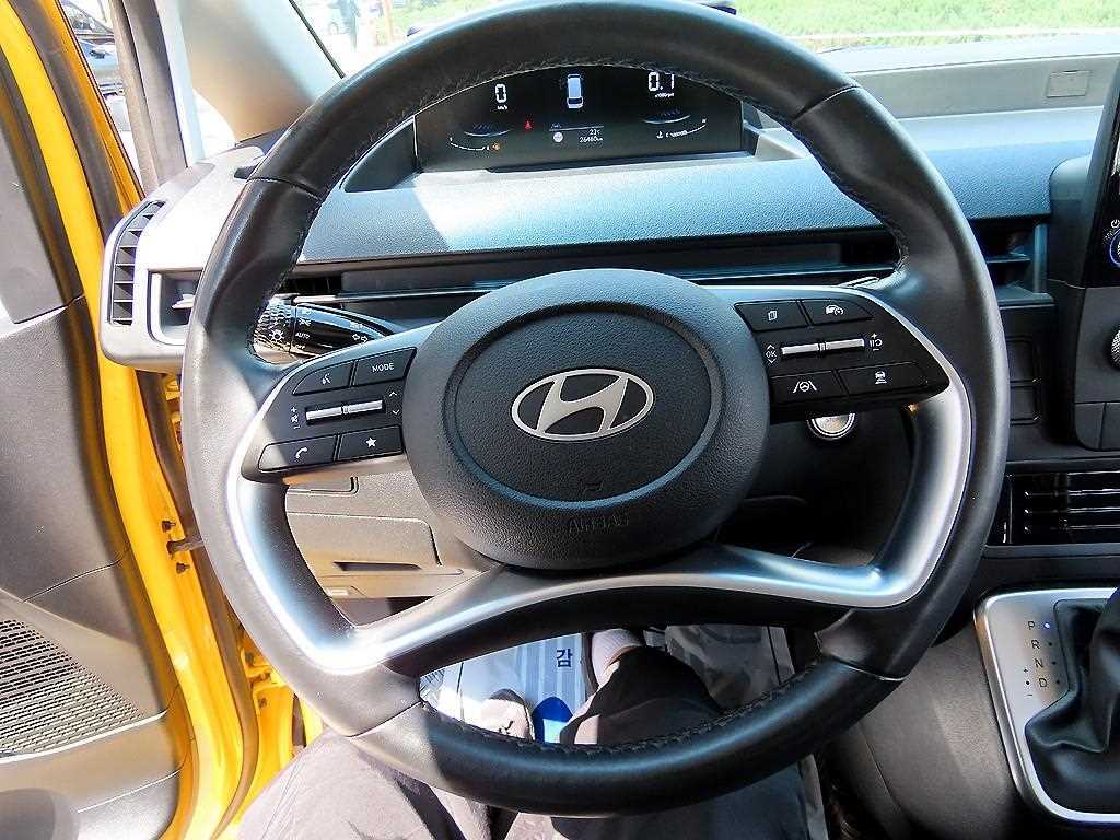 HYUNDAI Staria - Vista 10