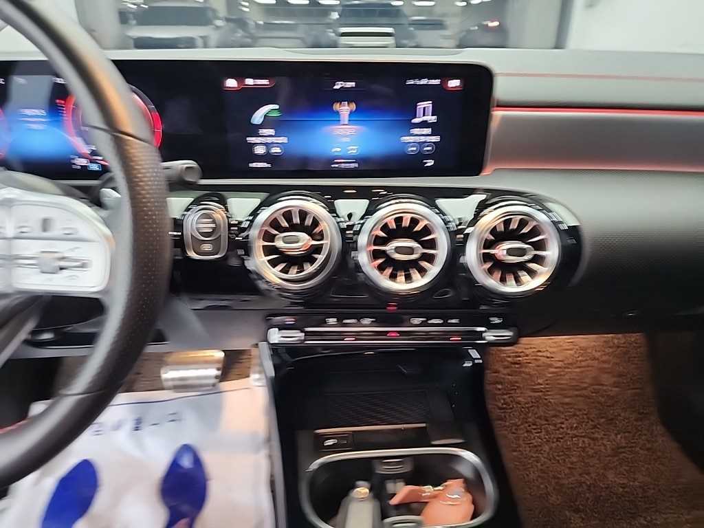 Mercedes Benz CLA Class - Vista 10