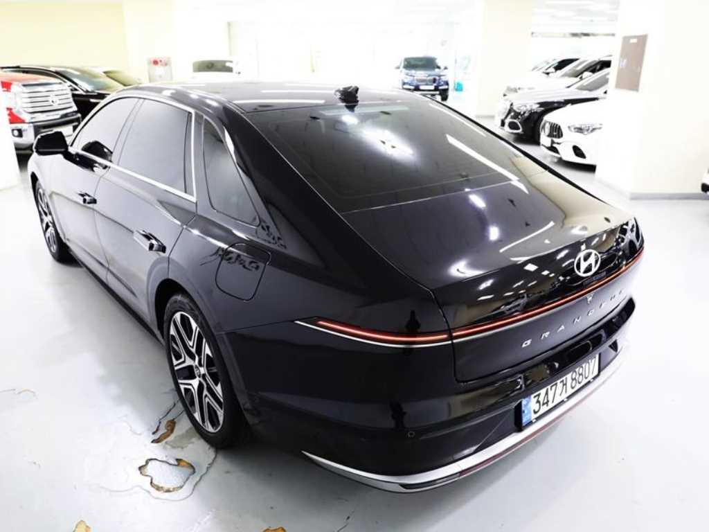 HYUNDAI Grandeur - Vista 7