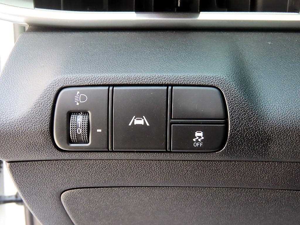 HYUNDAI Avante - Vista 12