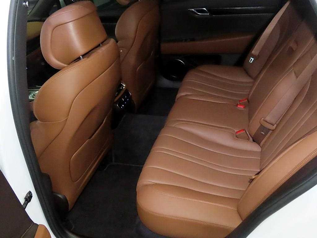 Genesis G80 - Vista 7