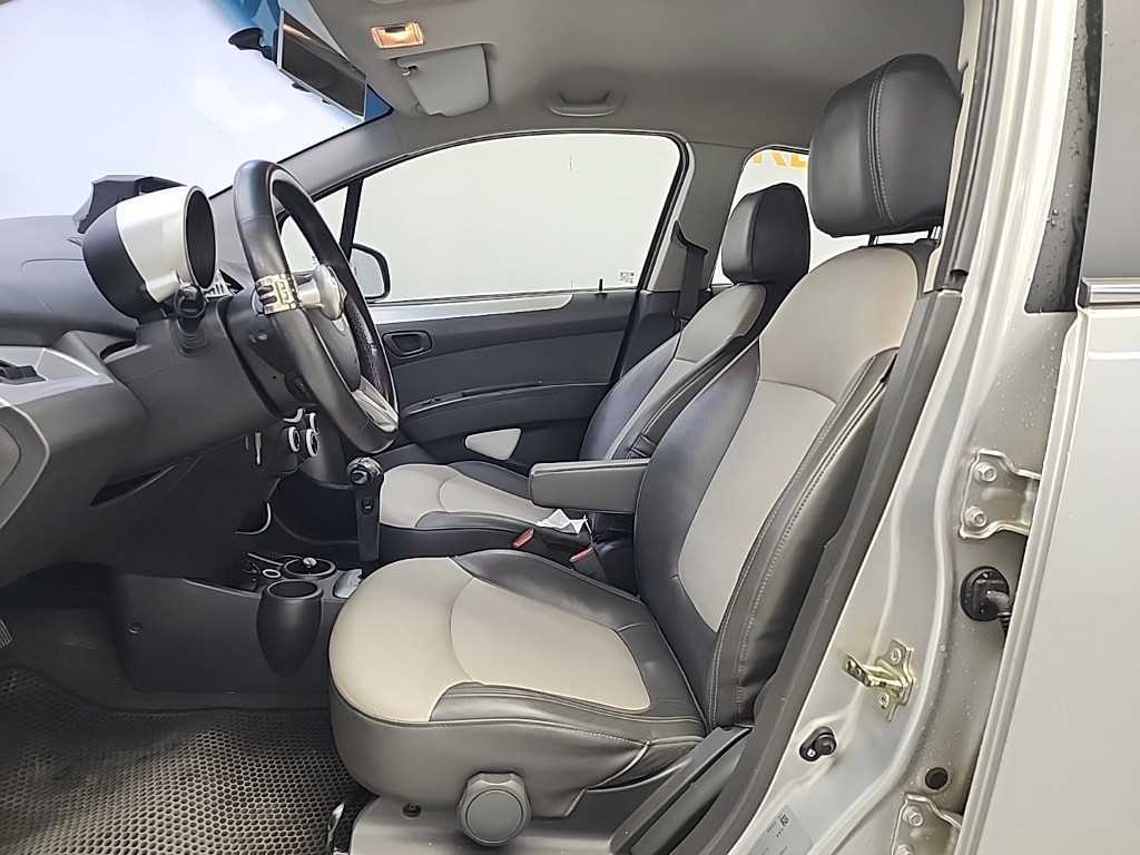 Chevrolet Spark - Vista 11