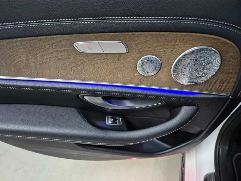 Mercedes Benz E class - Vista 9