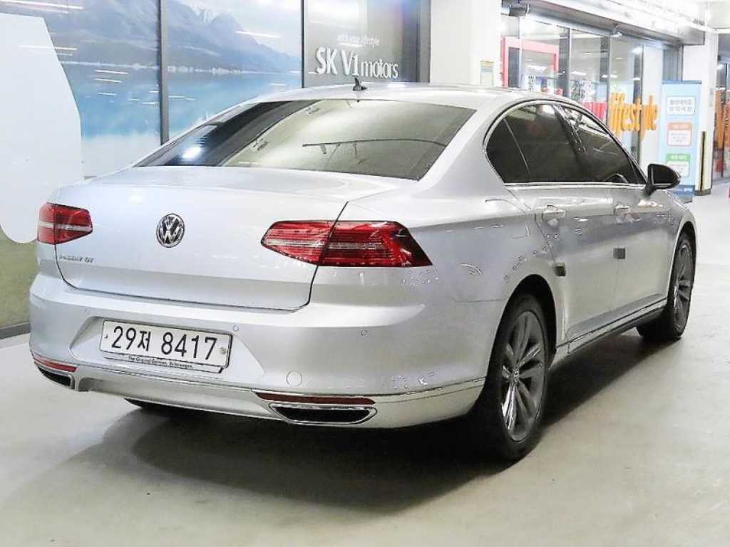Volkswagen Passat - Vista 4