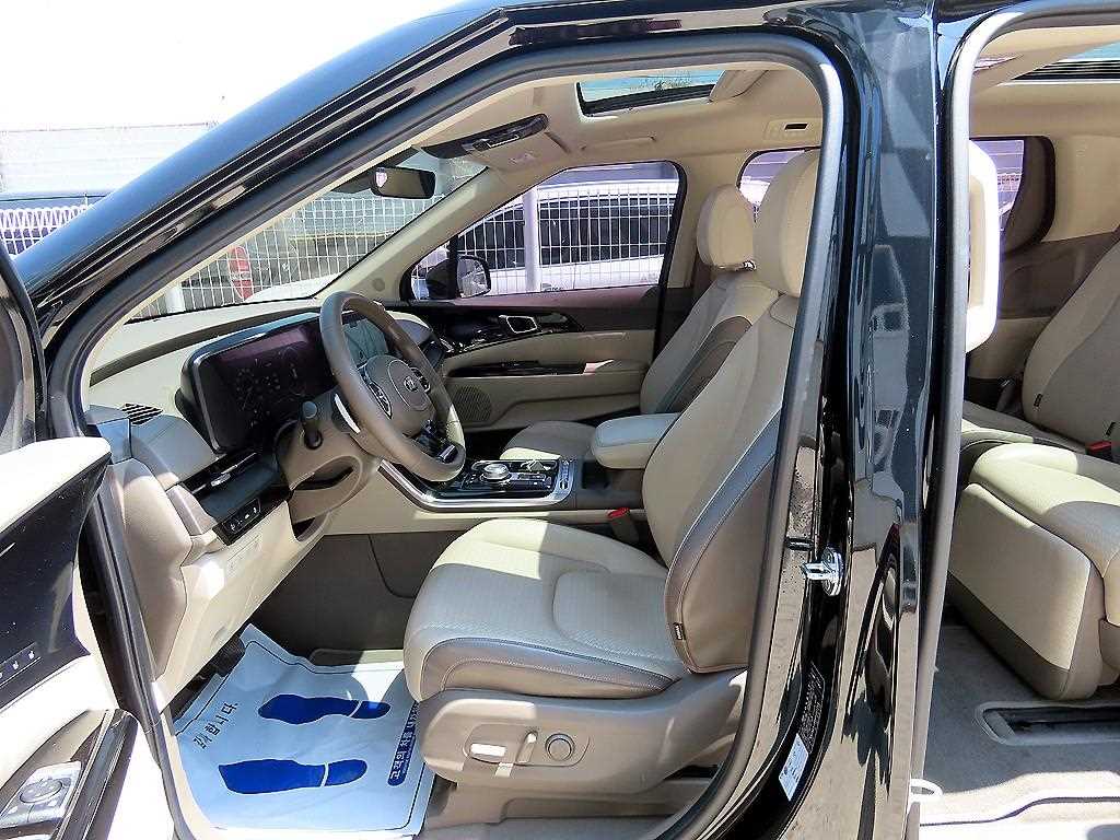 KIA Carnival - Vista 5