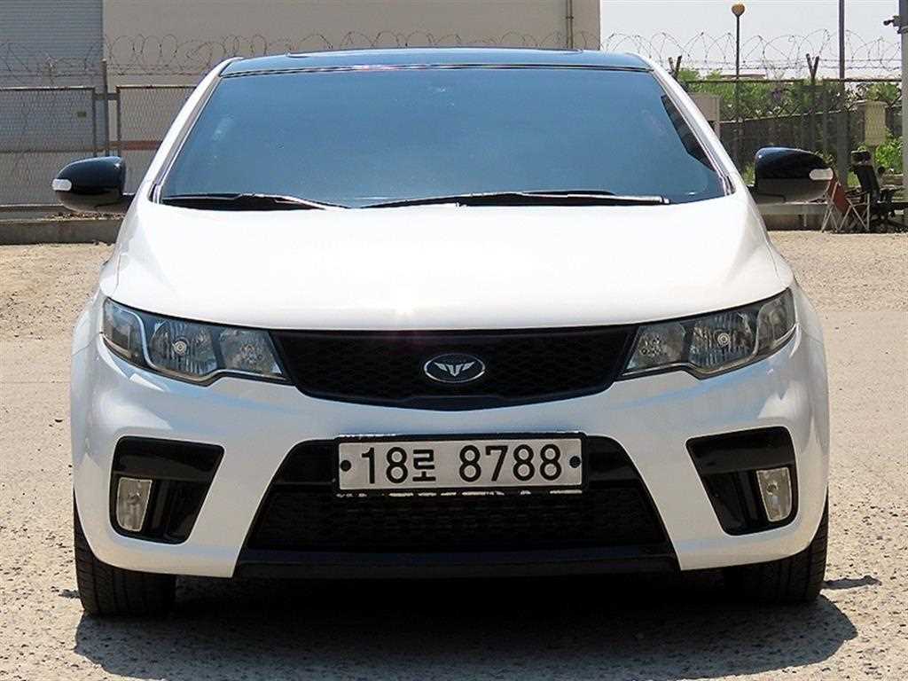 KIA Forte 2010 Blanco - Importación desde Corea - HF Imports Iquique - Foto 1