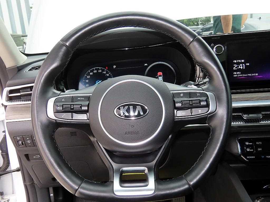 KIA K5 - Vista 8