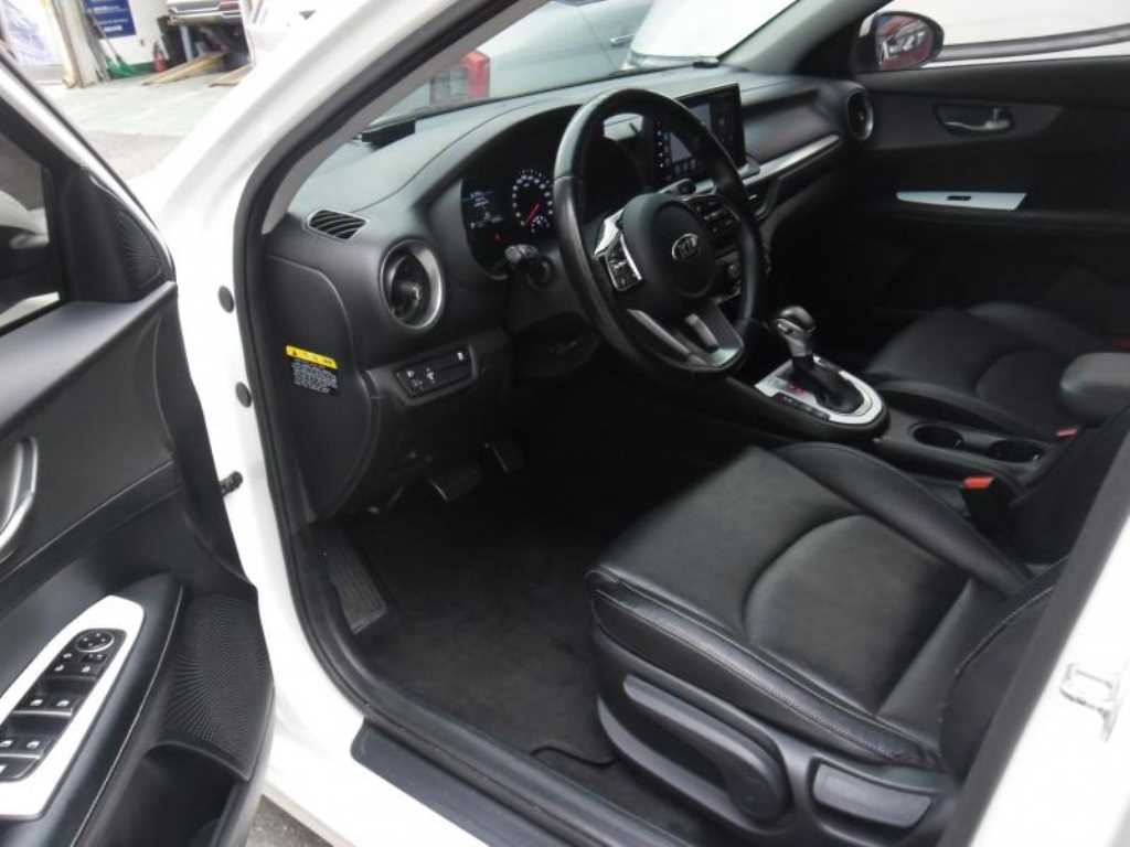 KIA K3 - Vista 11