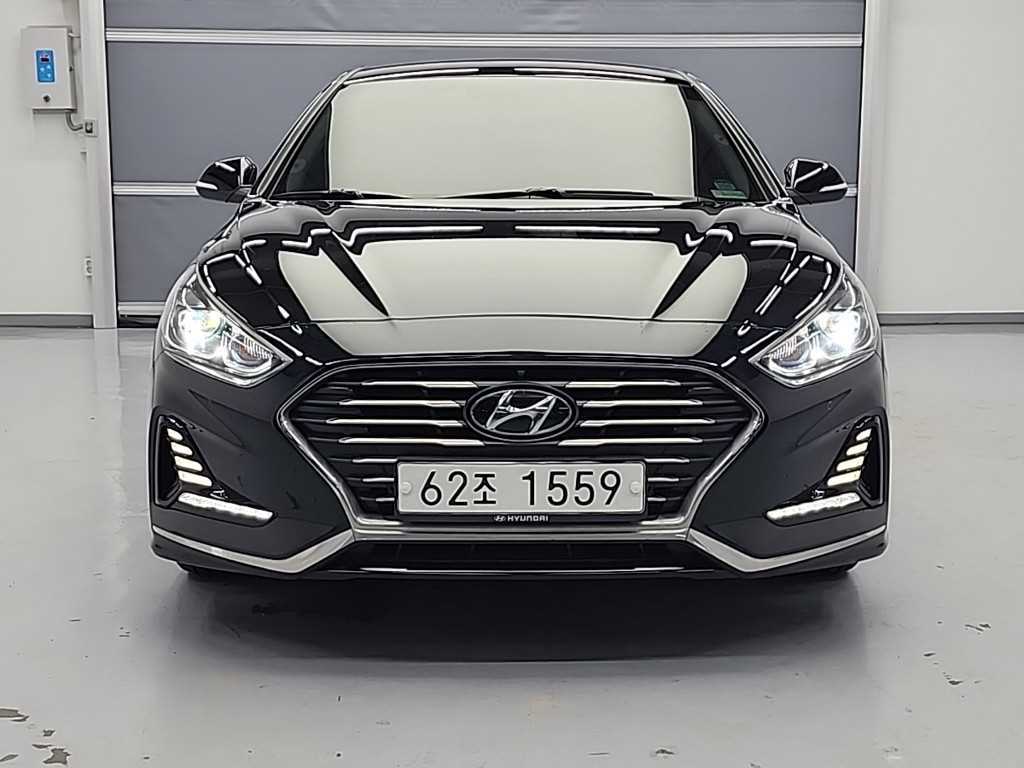 HYUNDAI Sonata - Vista 2