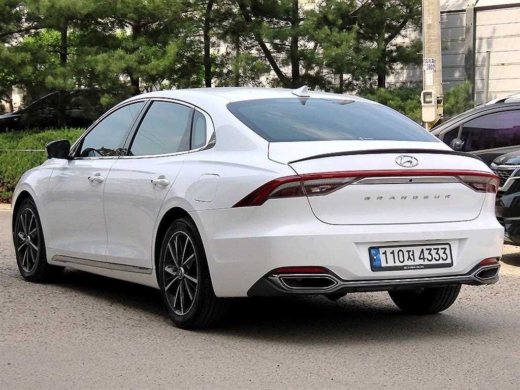HYUNDAI Grandeur - Vista 5