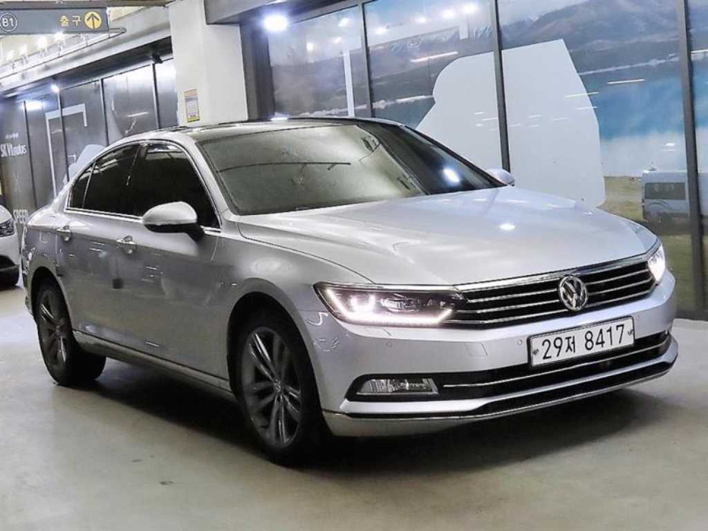 Volkswagen Passat 2018 Plateado - Importación desde Corea - HF Imports Iquique - Foto 1