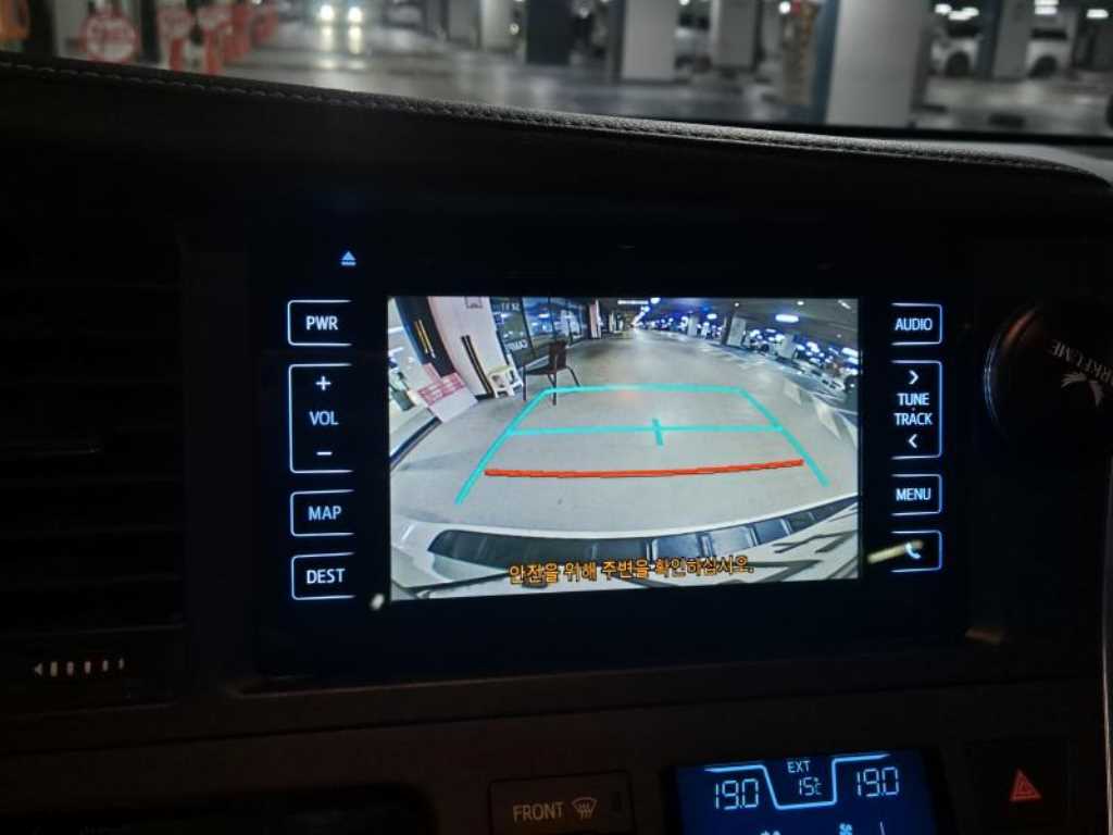 Toyota Siena - Vista 8