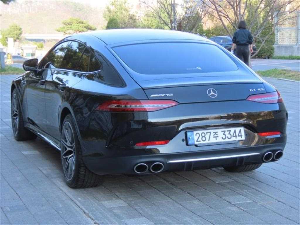 Mercedes Benz AMG GT - Vista 4