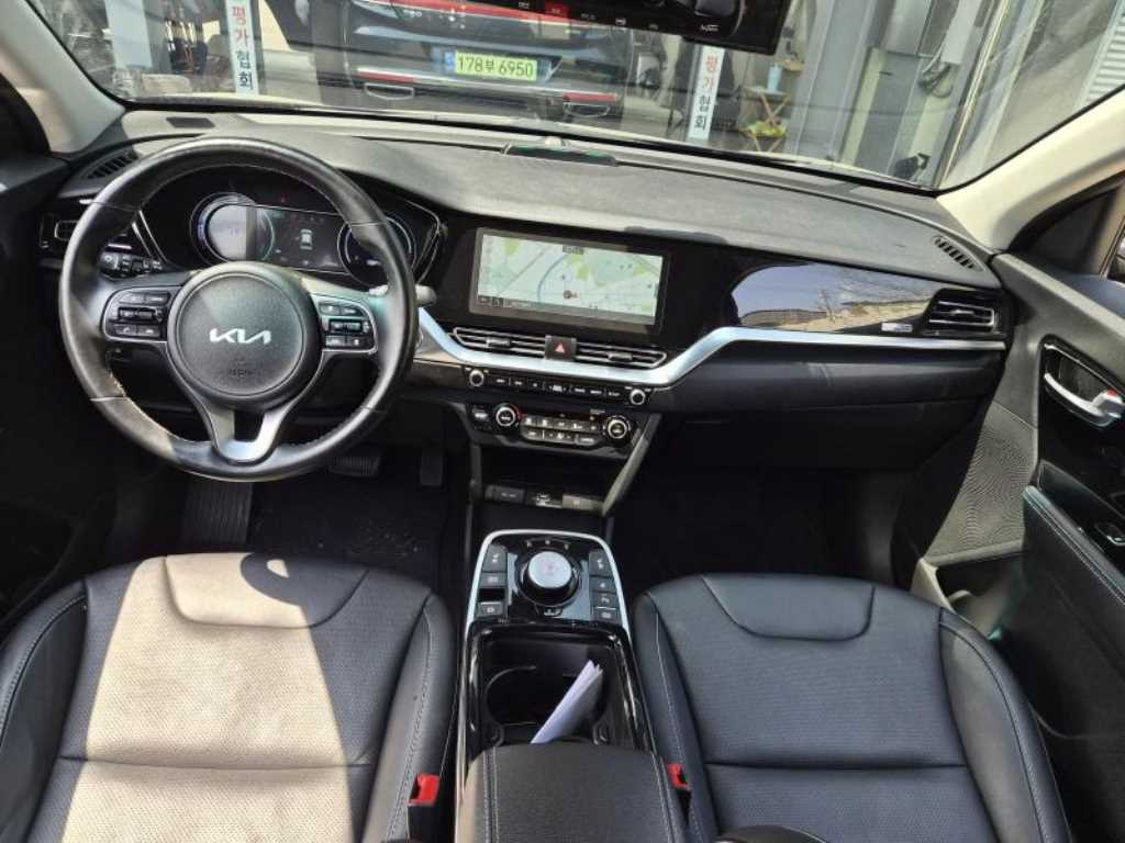 KIA Niro - Vista 8