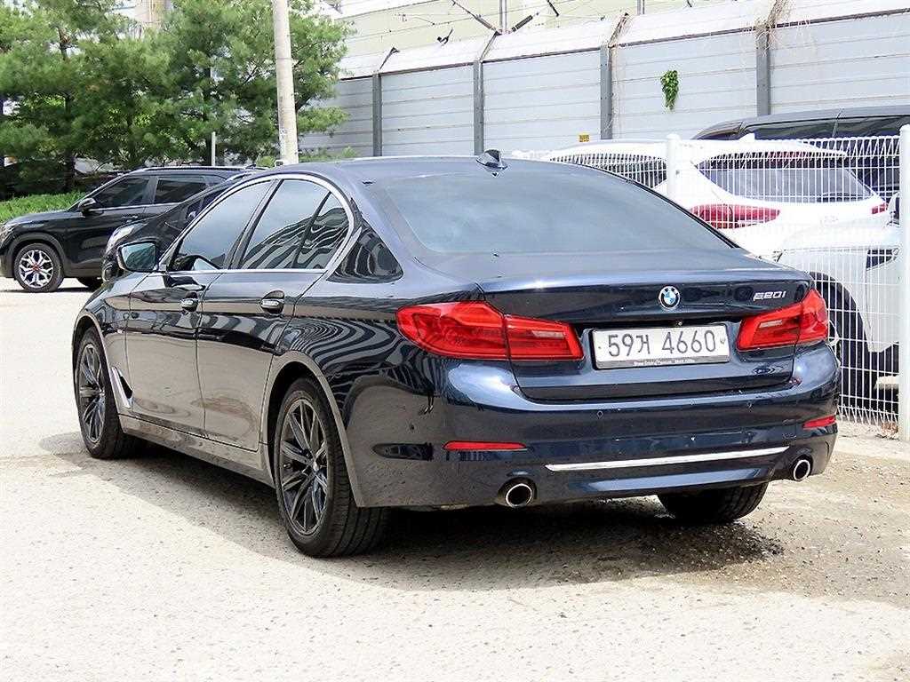 BMW 5 Series - Vista 3