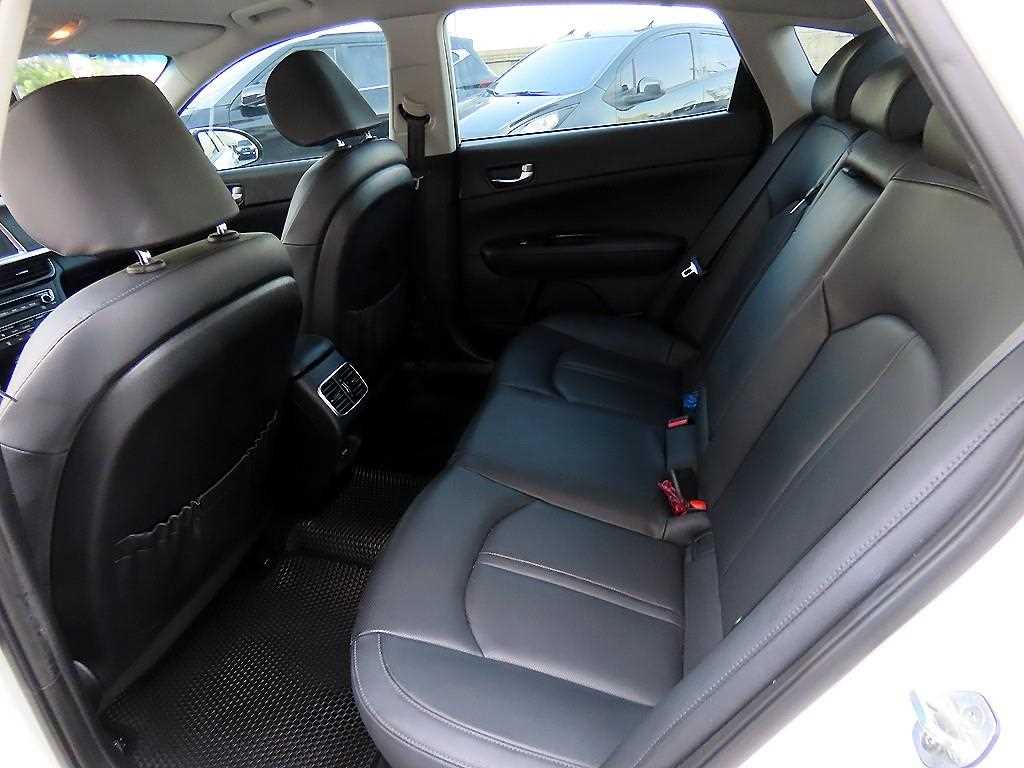 KIA K5 - Vista 6