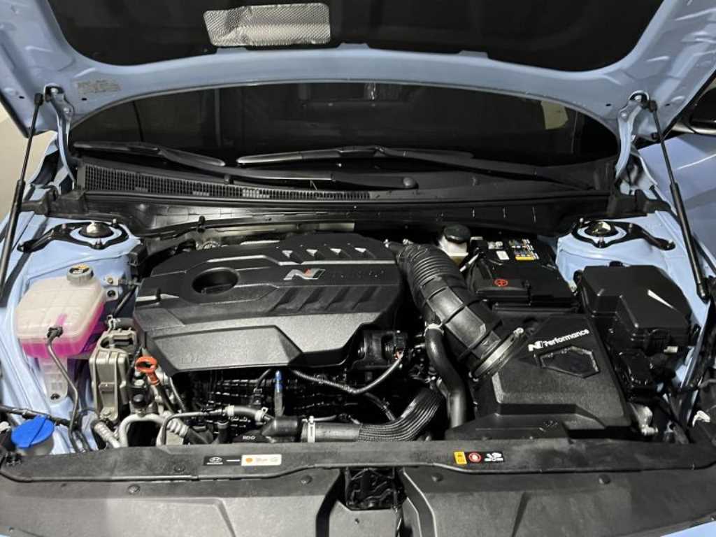 HYUNDAI Avante - Vista 6