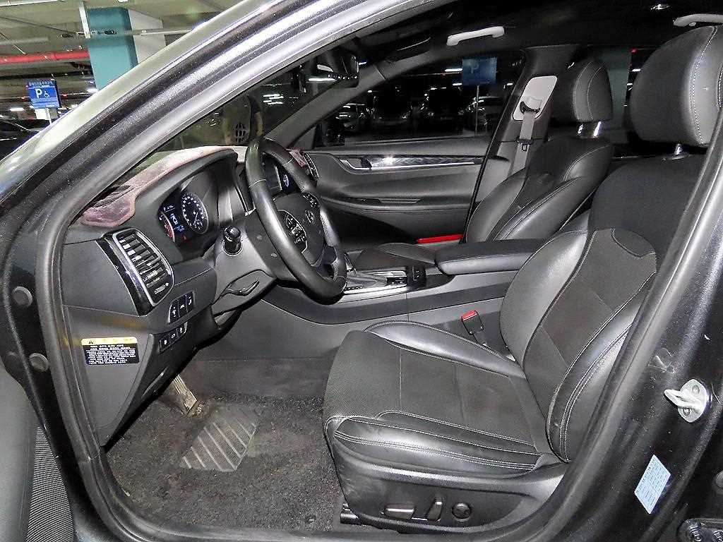 HYUNDAI Grandeur - Vista 6
