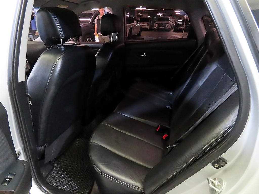 HYUNDAI Avante - Vista 7