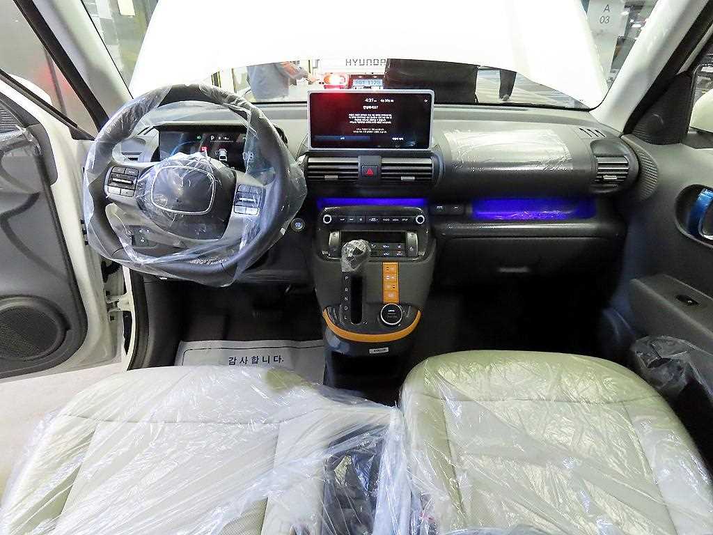 HYUNDAI Casper - Vista 10
