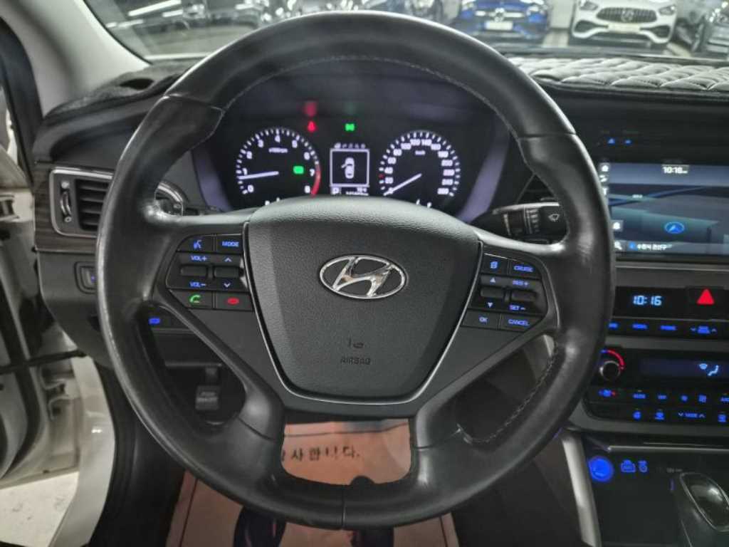 HYUNDAI Sonata - Vista 7