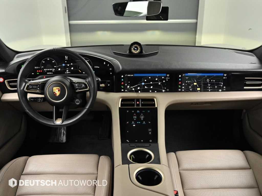 Porsche Taycan - Vista 7