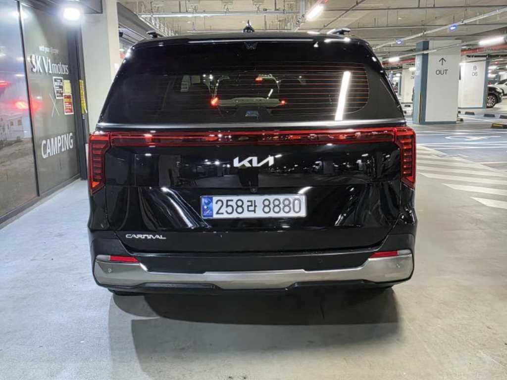 KIA Carnival - Vista 5