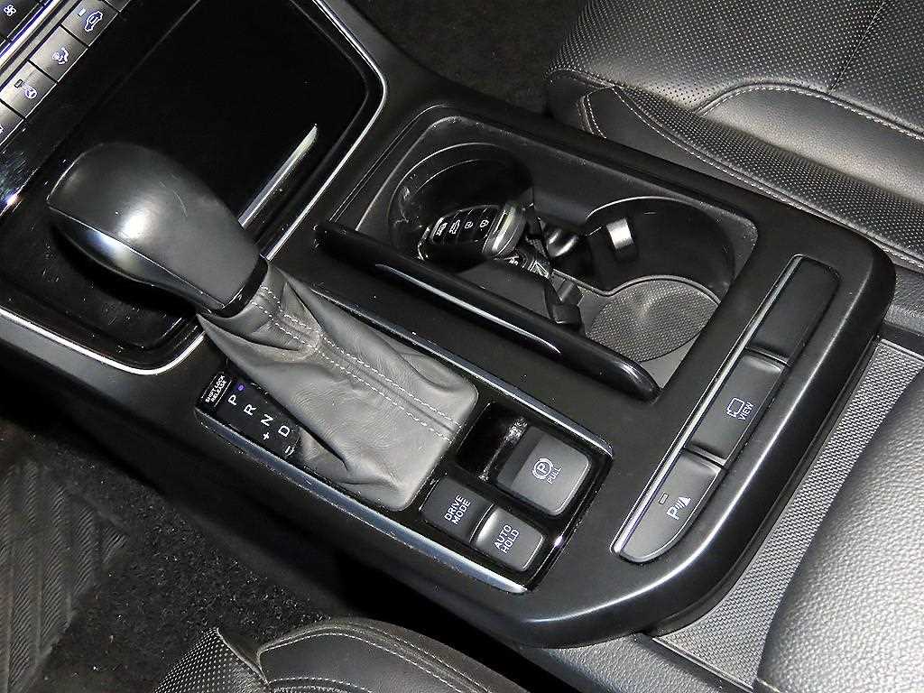 HYUNDAI Grandeur - Vista 12