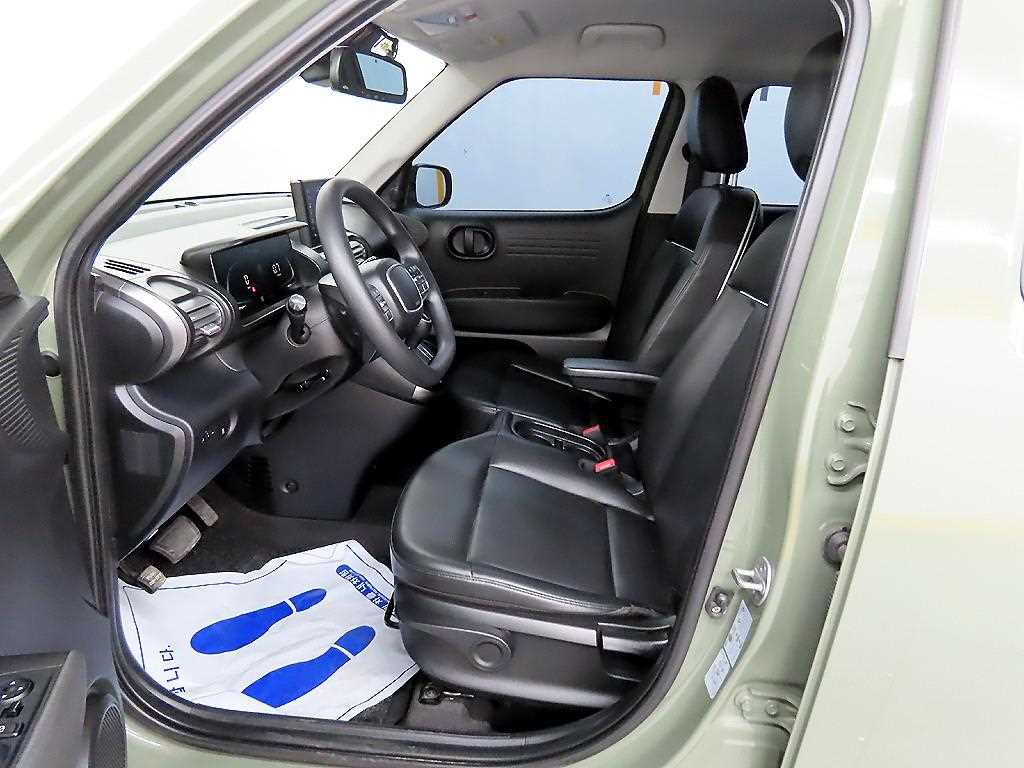 HYUNDAI Casper - Vista 5