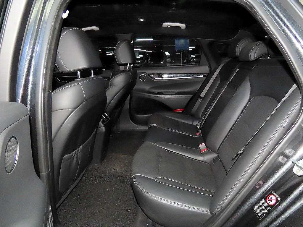 HYUNDAI Grandeur - Vista 7