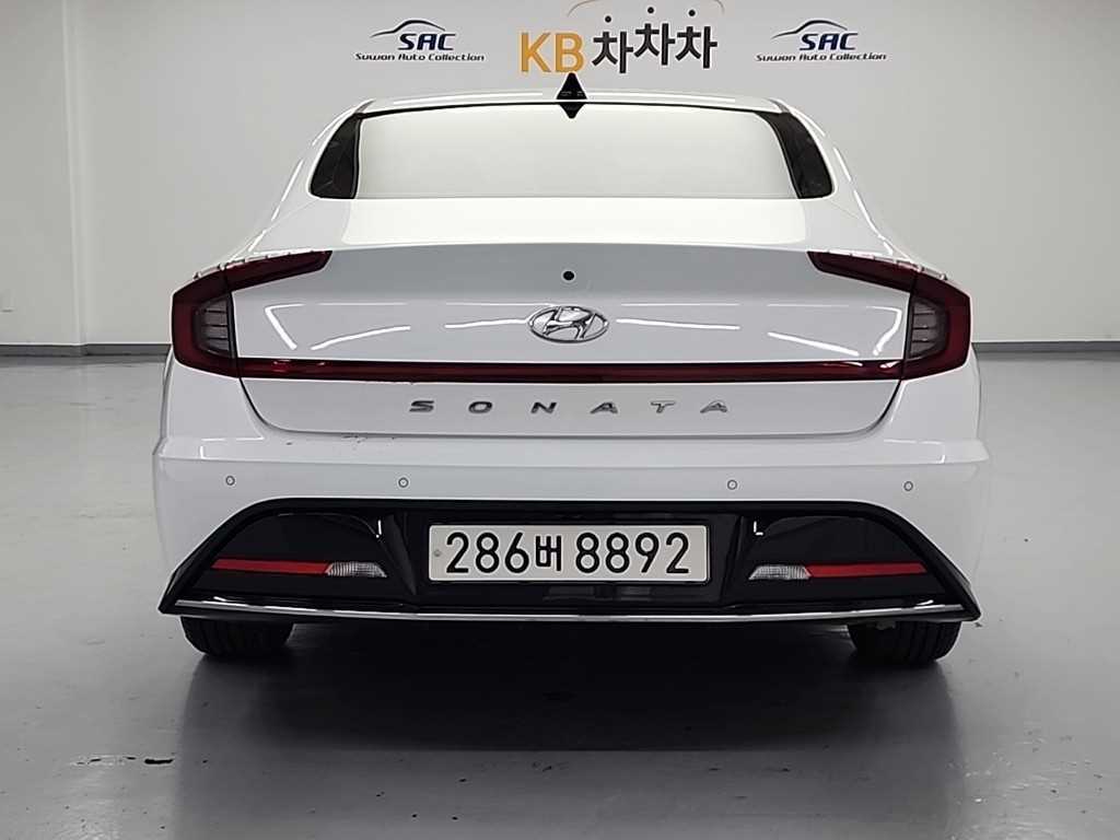 HYUNDAI Sonata - Vista 3