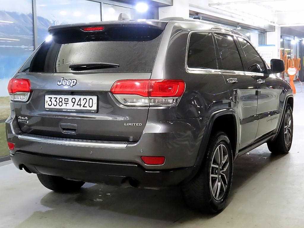 Jeep Cherokee - Vista 4