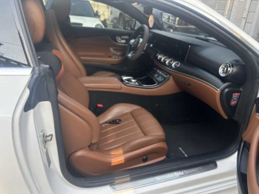 Mercedes Benz E class - Vista 10