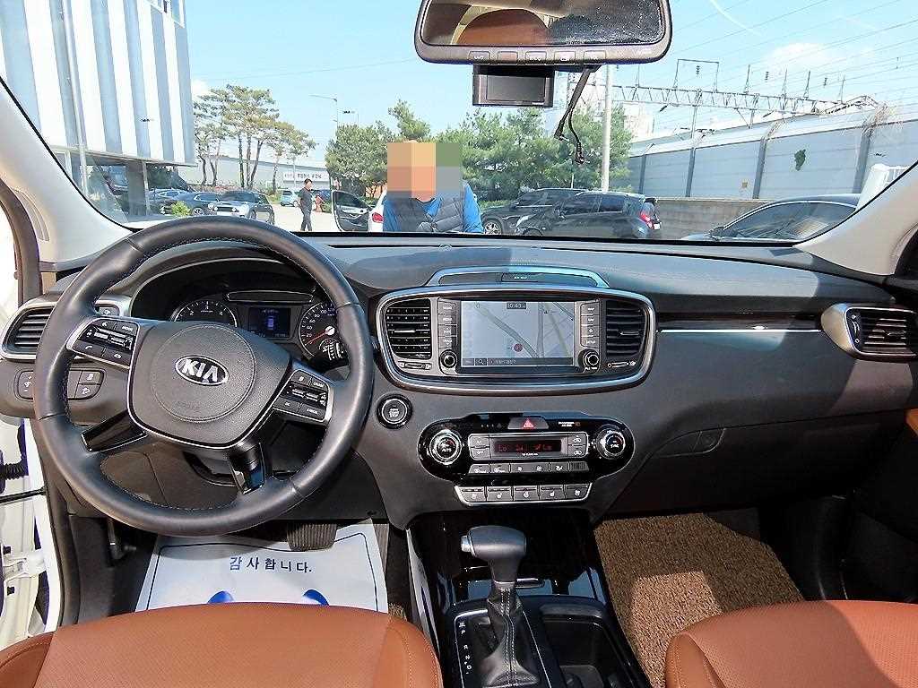 KIA Sorento - Vista 7
