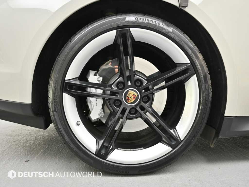 Porsche Taycan - Vista 5