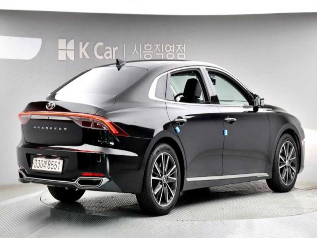 HYUNDAI Grandeur - Vista 2