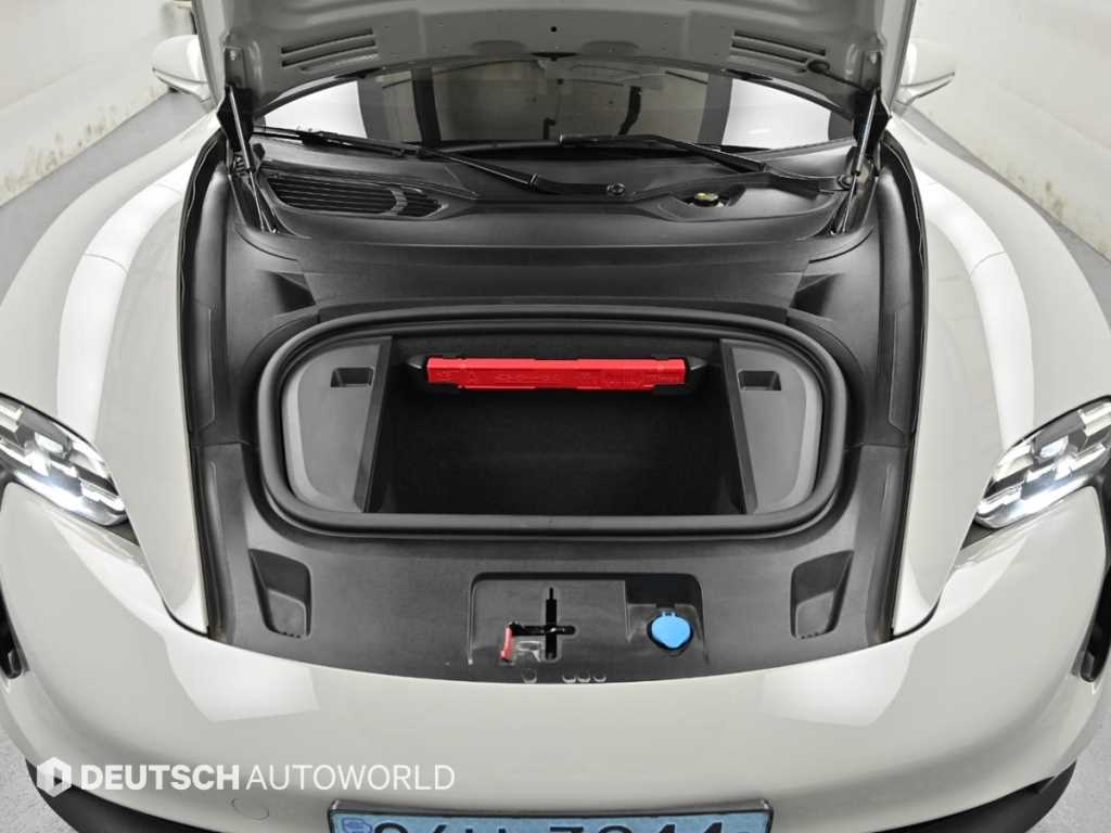 Porsche Taycan - Vista 6