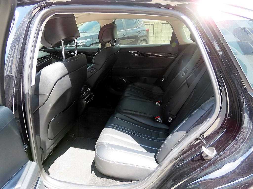 Genesis G80 - Vista 6