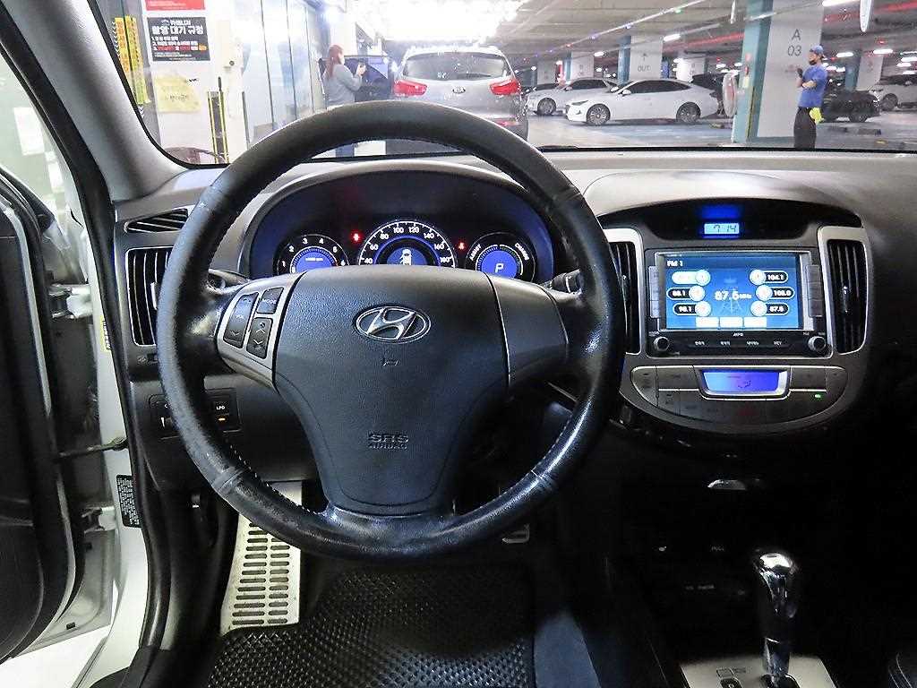 HYUNDAI Avante - Vista 8