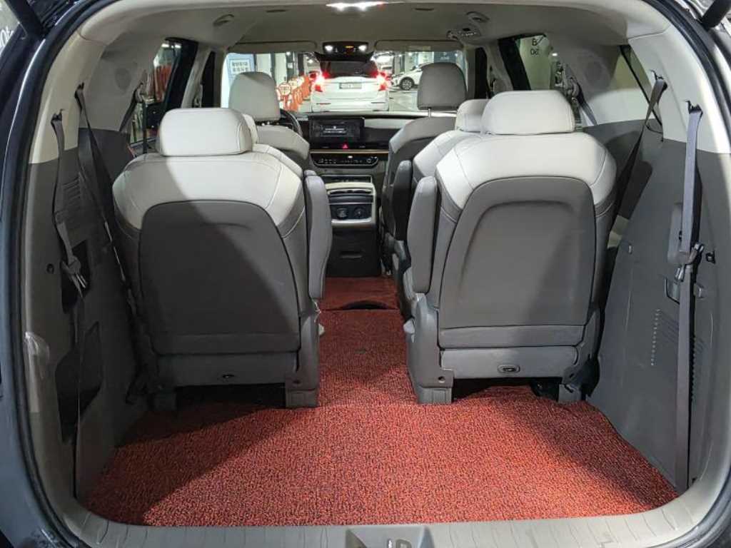 KIA Carnival - Vista 7