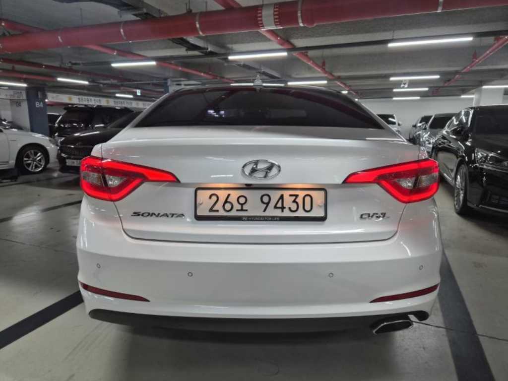 HYUNDAI Sonata - Vista 4